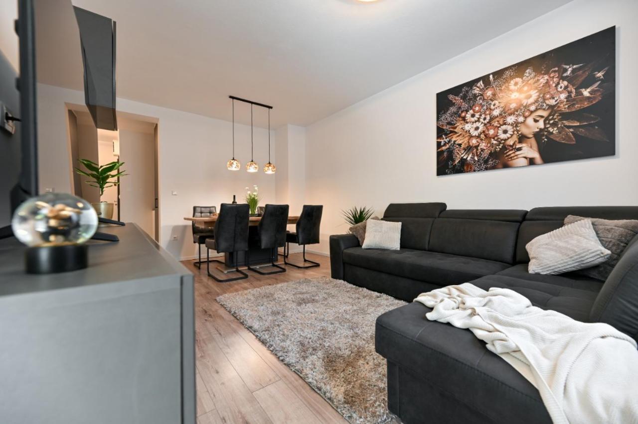 Newly Renovated Luce Appartement *