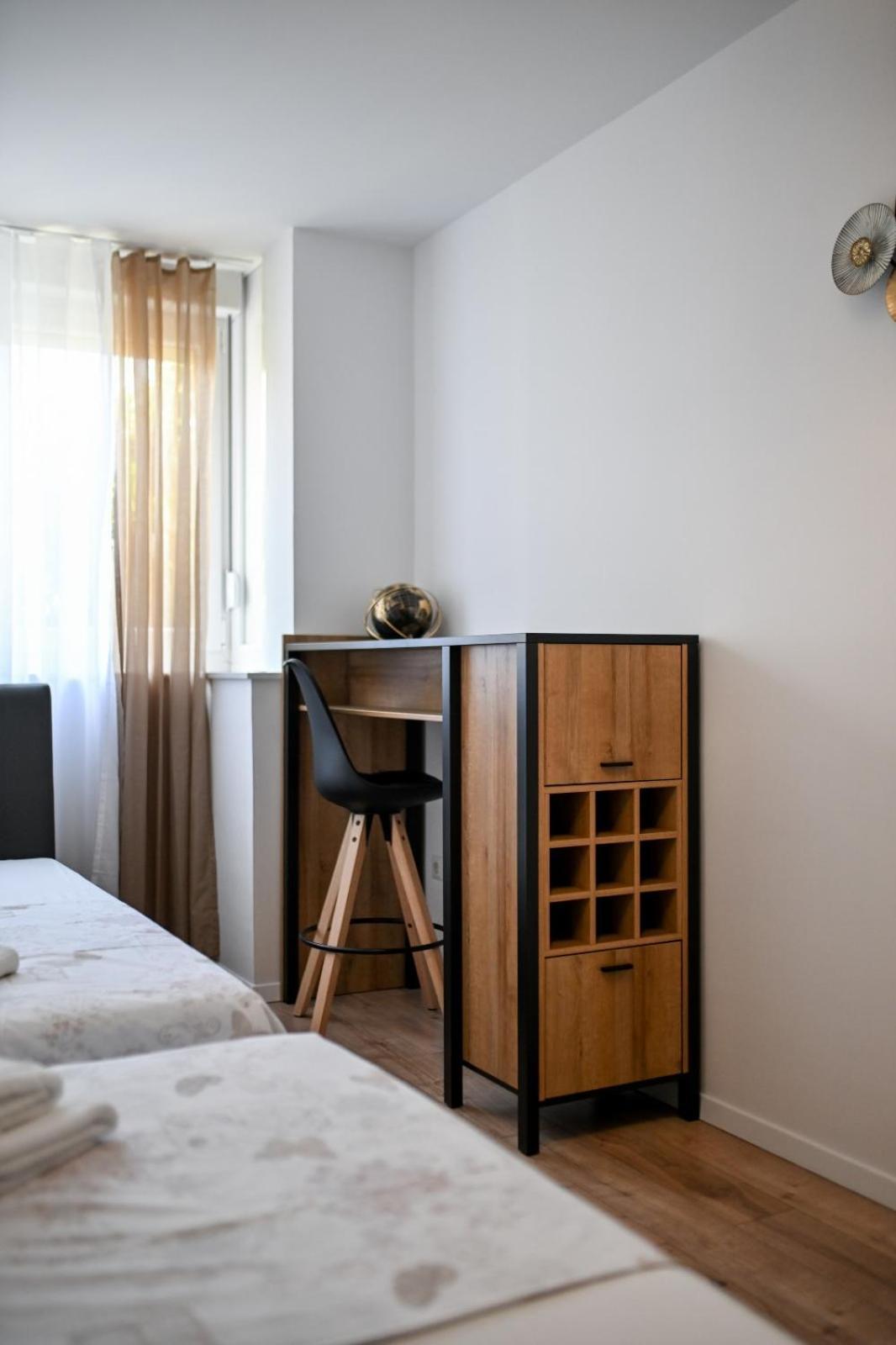 Newly Renovated Luce *